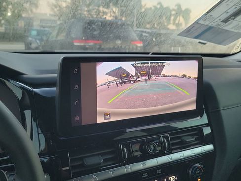 New 2026 Nissan Pathfinder SV image 10