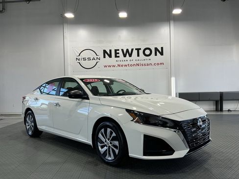 Used 2025 Nissan Altima 2.5 S image 38