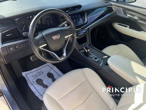 Used 2023 Cadillac XT6 Sport w/ Technology Package AWD/4WD image 17