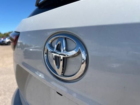 Used 2025 Toyota Highlander Limited AWD/4WD image 13