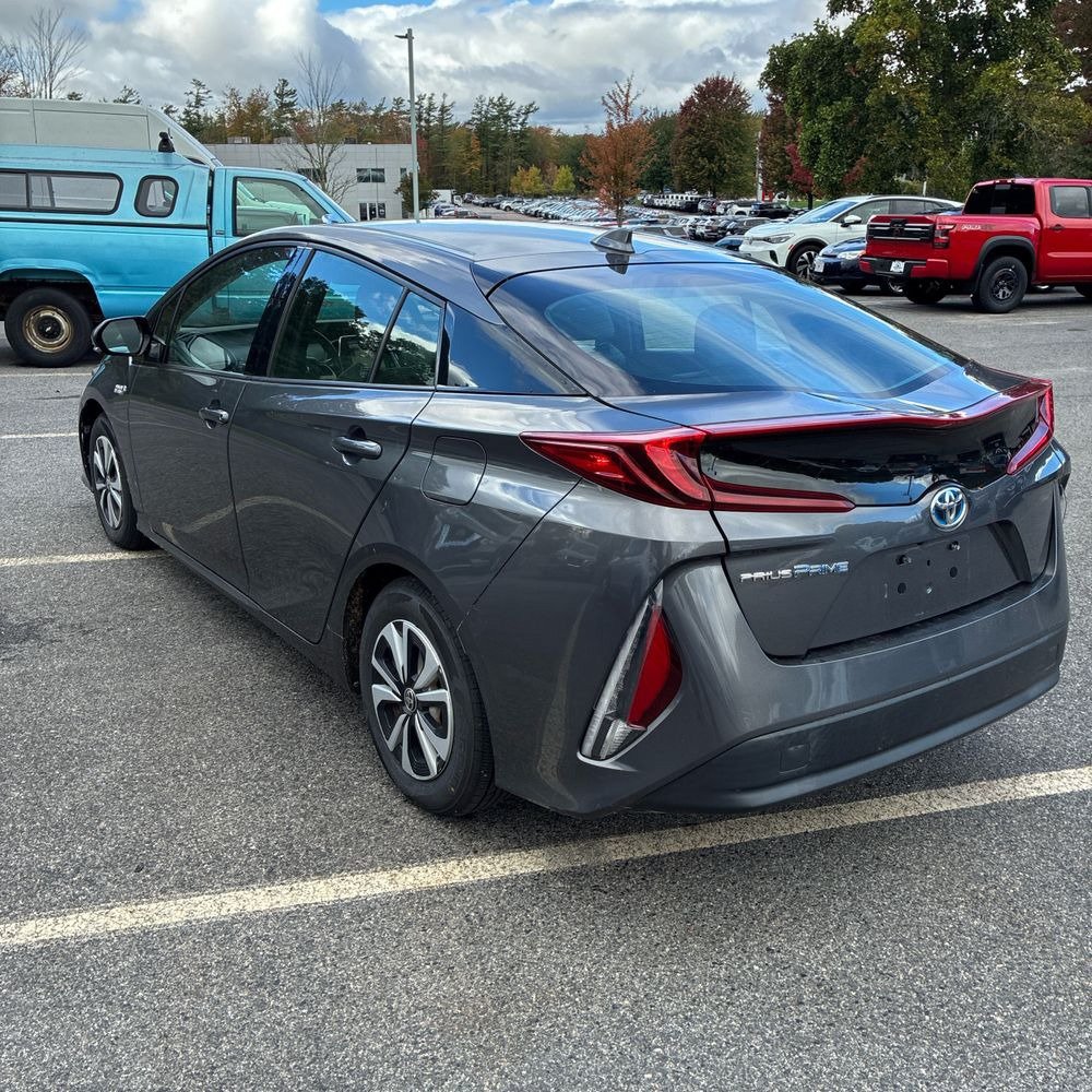 Used 2017 Toyota Prius Prime Premium FWD image 4