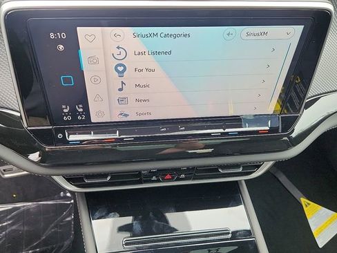 New 2026 Volkswagen Atlas Cross Sport SEL R-Line image 12