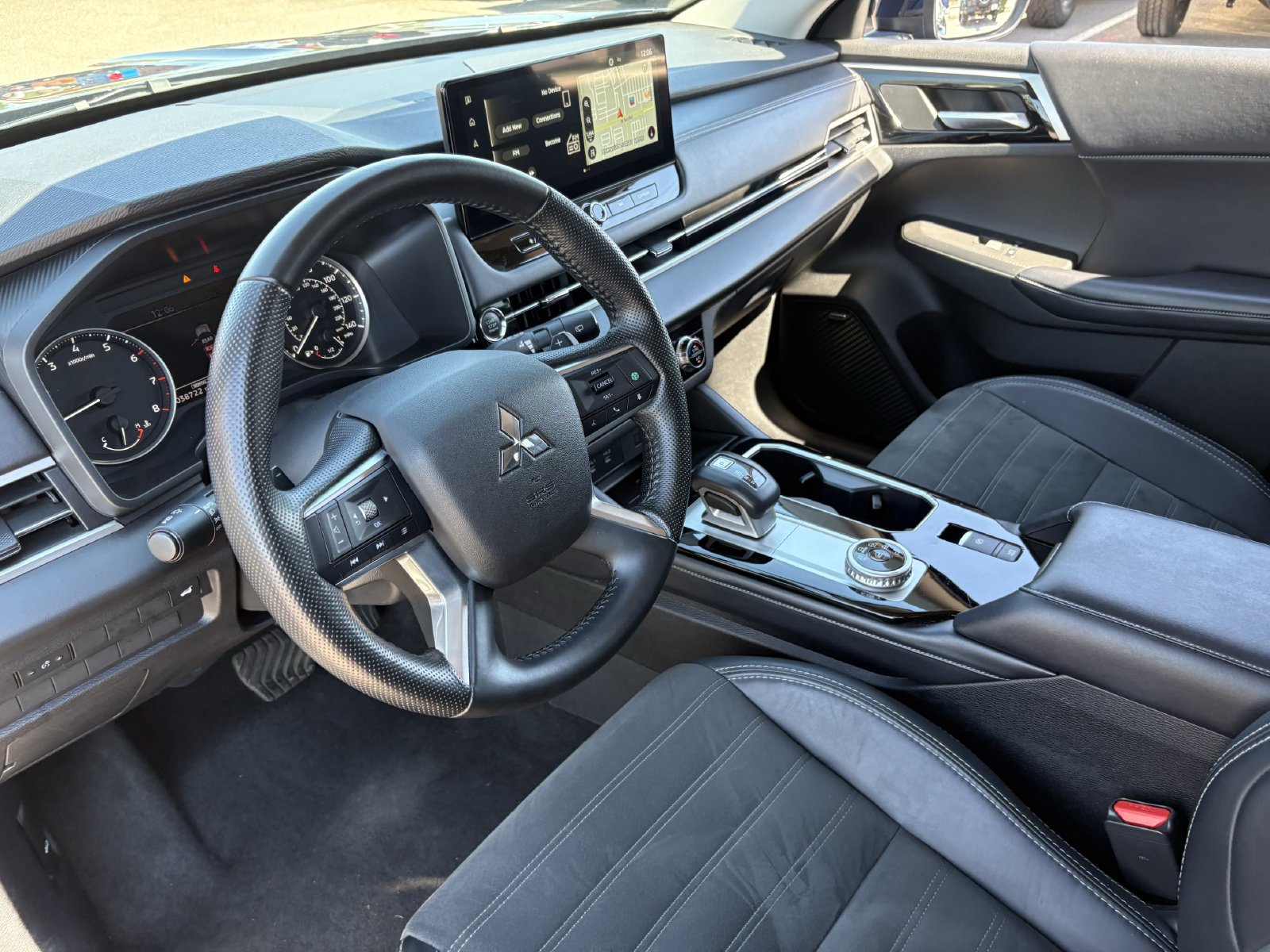 Used 2025 Mitsubishi Outlander SE FWD image 21