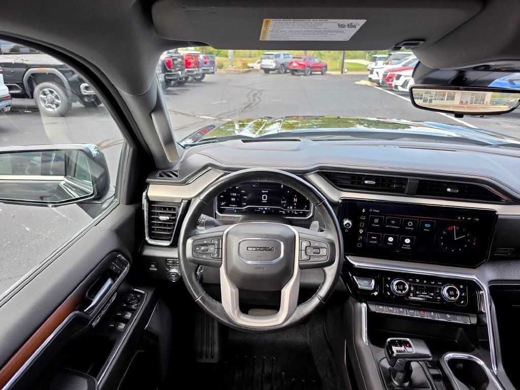 Certified 2025 GMC Sierra 1500 Denali w/ Technology Package AWD/4WD image 14