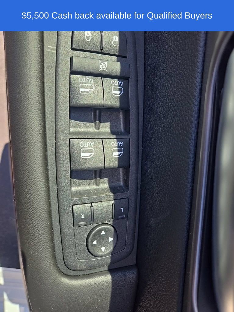New 2026 Chrysler Pacifica Select w/ S Appearance Package AWD/4WD image 12