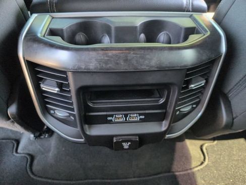 Used 2022 RAM 1500 Big Horn AWD/4WD image 17