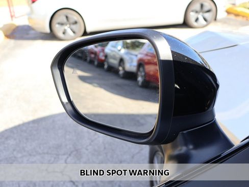 Used 2023 Nissan Ariya AWD image 5