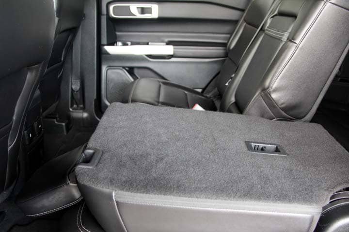 Used 2024 Ford Explorer XLT w/ Equipment Group 202A AWD/4WD image 14