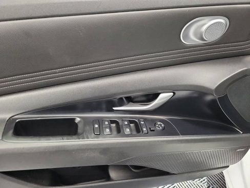 Used 2023 Hyundai Elantra Limited w/ Winter Weather Package FWD image 19