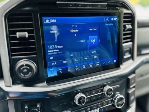 Used 2022 Ford F150 Limited image 12