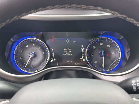 New 2026 Chrysler Pacifica Select FWD image 26