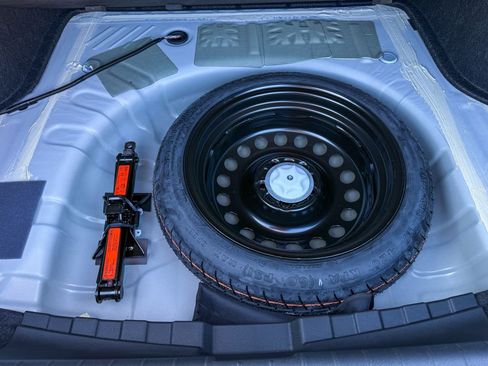 New 2025 Nissan Sentra SR image 25