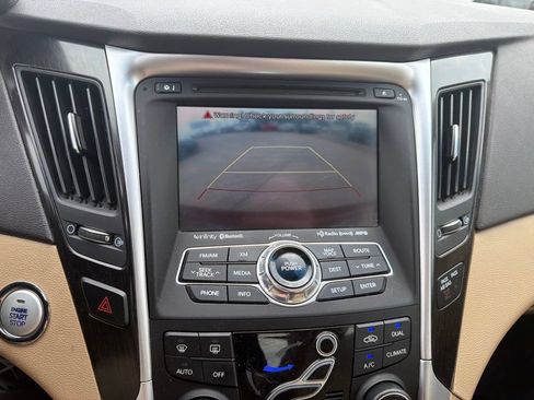 Used 2012 Hyundai Sonata Limited w/ Navigation Pkg FWD image 18