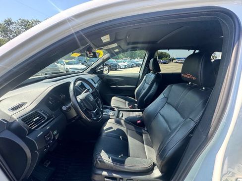 Used 2023 Honda Passport TrailSport image 9