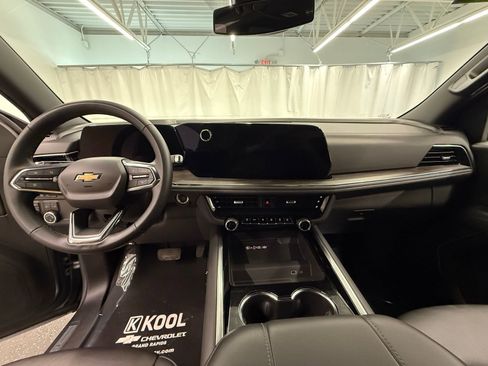 Used 2025 Chevrolet Tahoe LT image 17