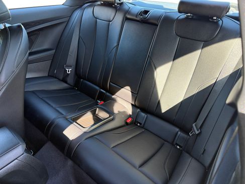 Used 2025 BMW 230i Coupe w/ Convenience Package RWD image 16