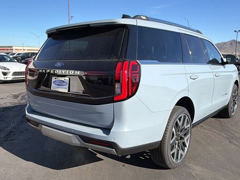 New 2025 Ford Expedition Platinum w/ Platinum Ultimate Package image 3