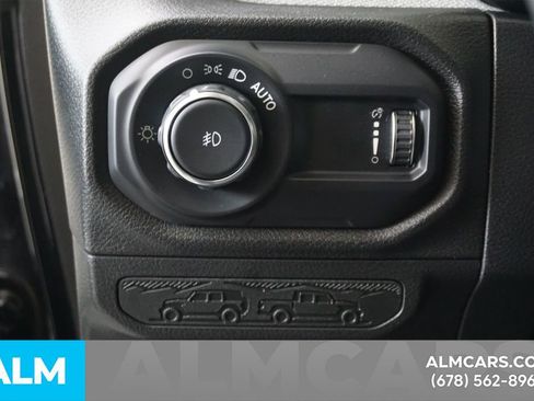 Used 2025 Jeep Wrangler Unlimited Sport AWD/4WD image 31