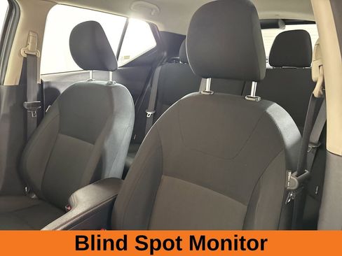 Used 2024 Nissan Kicks S image 11