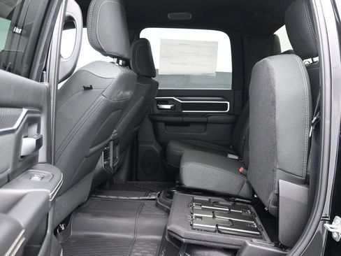New 2026 RAM 2500 Big Horn AWD/4WD image 16