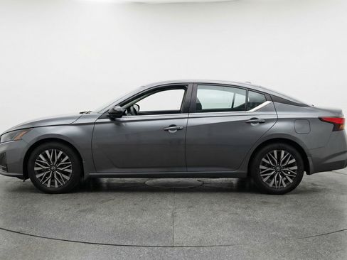 Used 2025 Nissan Altima 2.5 SV image 5