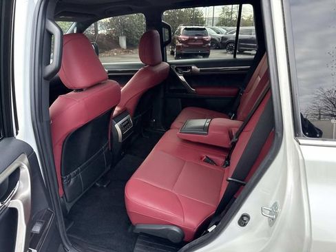 Used 2021 Lexus GX 460 Premium w/ Premium Package image 17