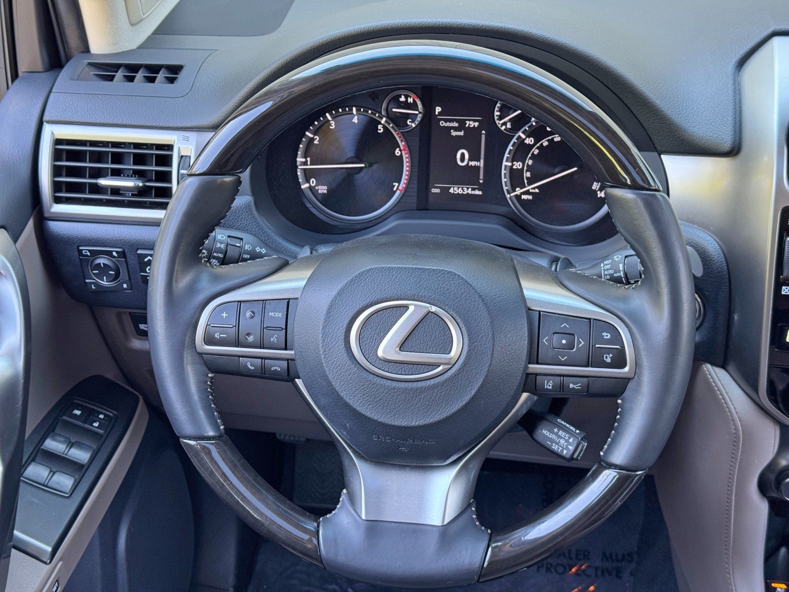 Used 2023 Lexus GX 460 Premium w/ Accessory Package AWD/4WD image 22