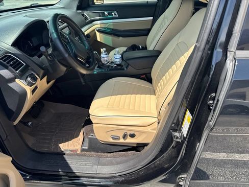 Used 2016 Ford Explorer XLT w/ Equipment Group 202A FWD image 21