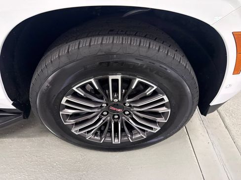 New 2026 GMC Yukon Elevation w/ LPO, Floor Liner Package RWD image 4