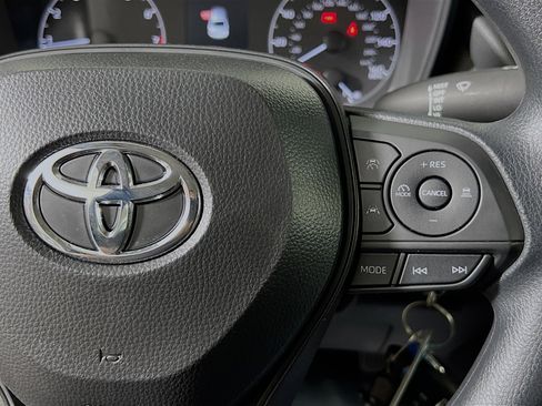 Used 2025 Toyota Corolla LE FWD image 20