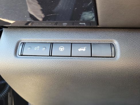 New 2026 Nissan Pathfinder SV image 24