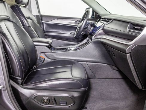 Used 2021 Jeep Grand Cherokee L Limited image 48