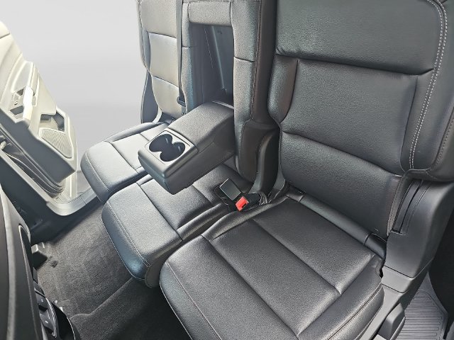 Used 2020 Ford Explorer XLT w/ Equipment Group 202A RWD image 18