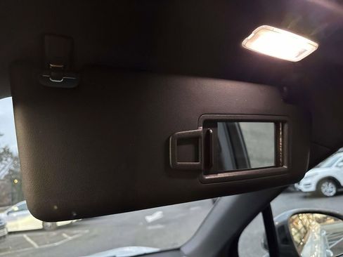 Used 2023 Porsche Macan Turbo image 35