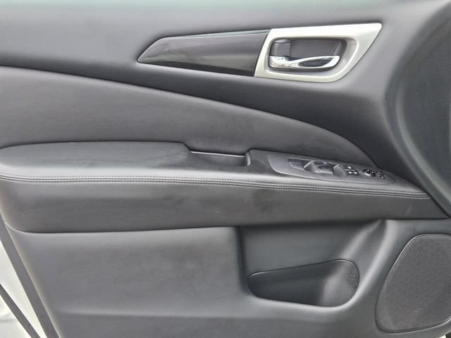 Used 2020 Nissan Pathfinder S FWD image 13