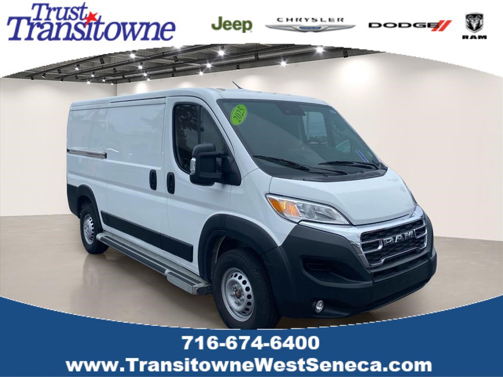 Used 2025 RAM ProMaster 2500 w/ U-Haul Equipment Group FWD image 1