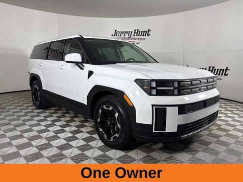 Used 2025 Hyundai Santa Fe SE image 4