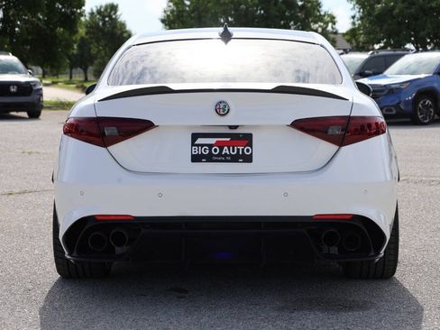Used 2018 Alfa Romeo Giulia Quadrifoglio w/ Driver Assist Dynamic Package RWD image 10