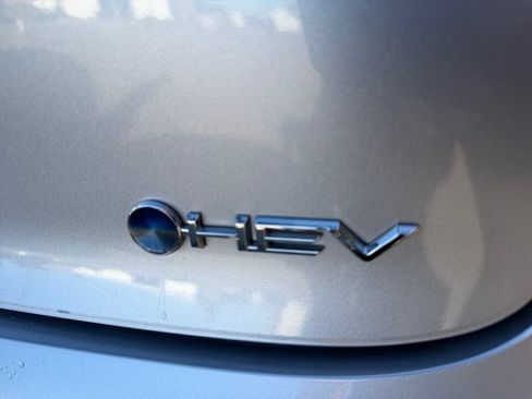 Used 2023 Toyota Prius XLE FWD image 29