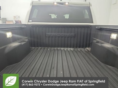 Used 2024 Toyota Tacoma TRD Off-Road image 32