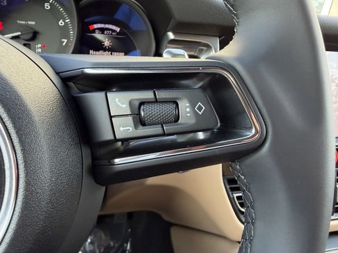 New 2025 Porsche Macan image 30