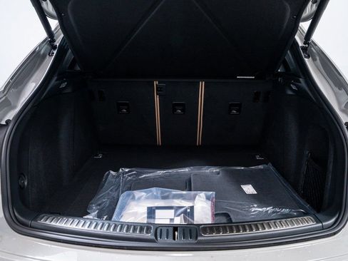 New 2026 Porsche Macan image 30