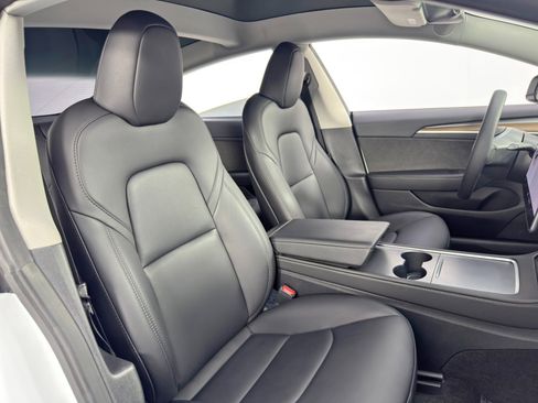 Used 2023 Tesla Model 3 Standard Range image 36