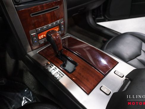 Used 2006 Cadillac XLR RWD image 23