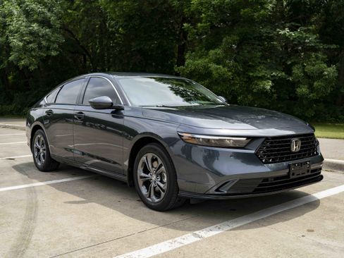 Used 2026 Honda Accord EX-L image 2