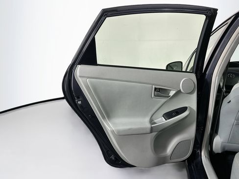 Used 2014 Toyota Prius Four image 27