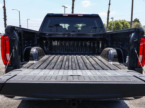 Used 2024 GMC Sierra 1500 SLT AWD/4WD image 14