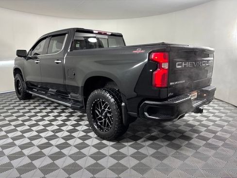 Used 2020 Chevrolet Silverado 1500 High Country w/ Safety Package II AWD/4WD image 8