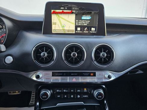 Used 2018 Kia Stinger GT2 image 23