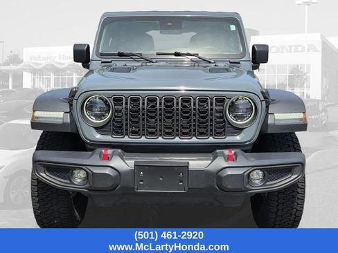 Used 2024 Jeep Wrangler Unlimited Rubicon AWD/4WD image 5